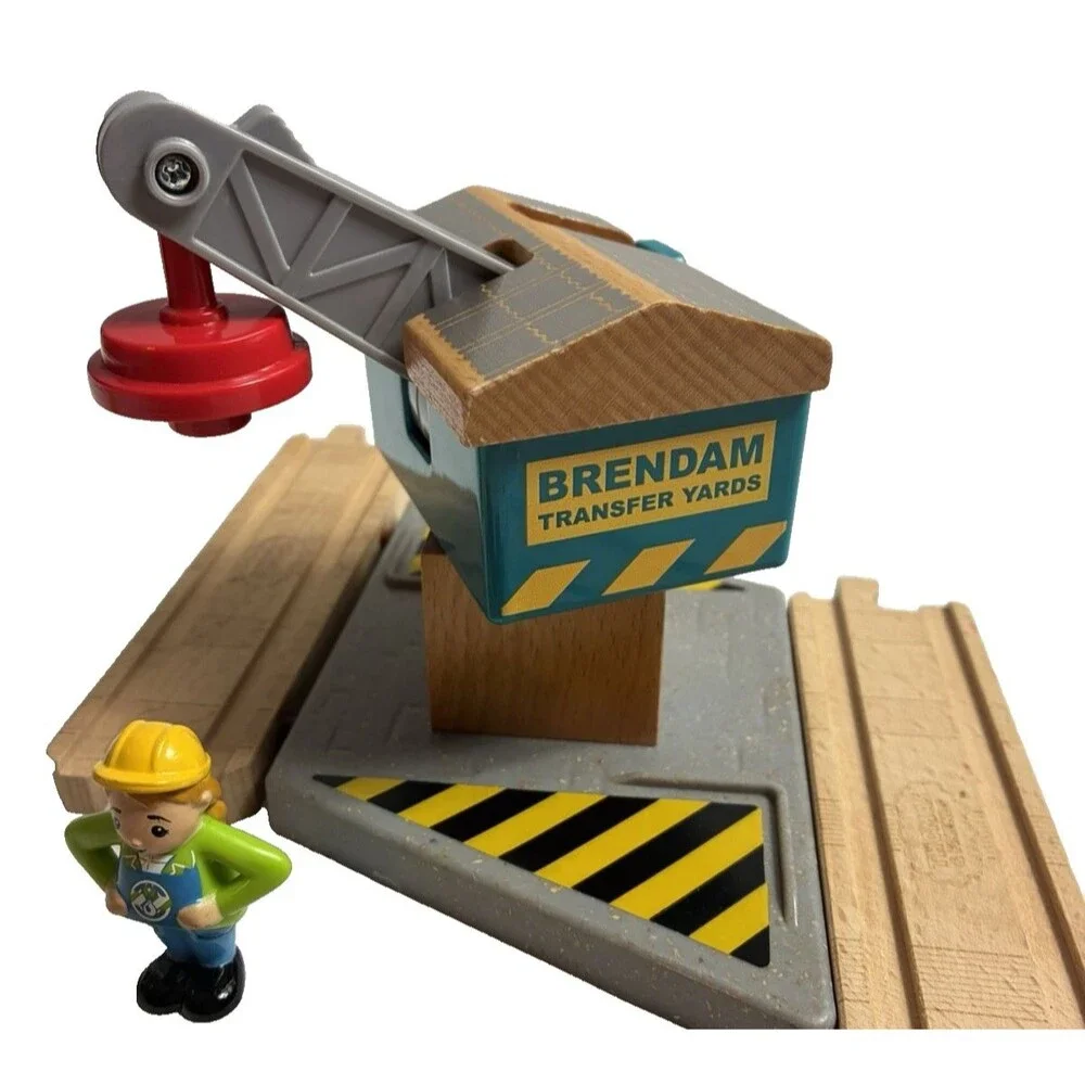 Thomas & Friends Wood Spin & Lift Crane Set 2017 Figure Troublesome Train Cargo